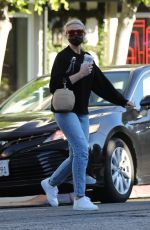 CAMERON DIAZ Out and About in Los Angeles 11/10/2020