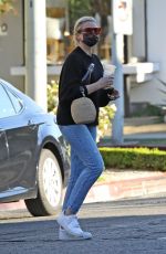 CAMERON DIAZ Out and About in Los Angeles 11/10/2020
