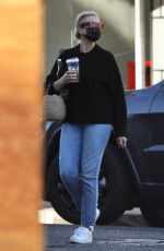CAMERON DIAZ Out and About in Los Angeles 11/10/2020