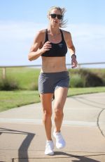 CANDICE WARNER Out Jogging in Sydney 11/25/2020
