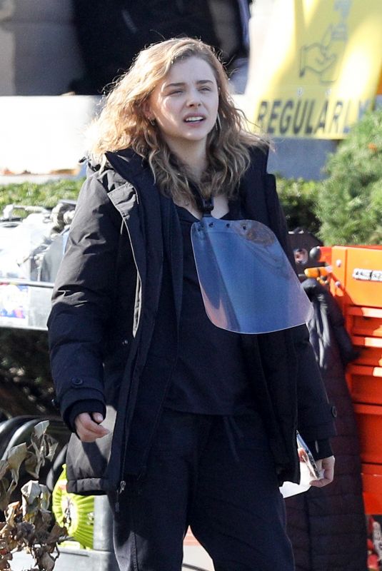 CHLOE MORETZ on the Set of Mother/android in Boston 11/09/2020