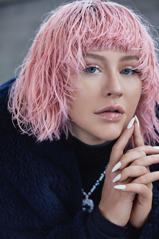 CHRISTINA AGUILERA in L