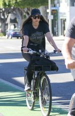 CHRISTINA, Patrick and Arnold SCHWARZENEGGER Out Riding Bikes in Santa Monica 11/28/2020