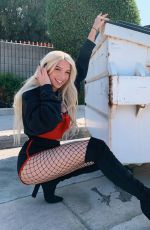 COURTNEY MILLER - Instagram Photos 11/08/2020