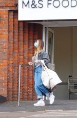 DAISY EDGAR-JONES Shopping at Marks & Spencer in London 11/06/2020