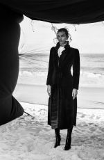 DAPHNE GROENEVELD in Harper