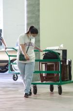 DEMI MOORE and SCOUT WILLIS at Their Storage Unit Before Lockdown in Los Angeles 11/29/2020