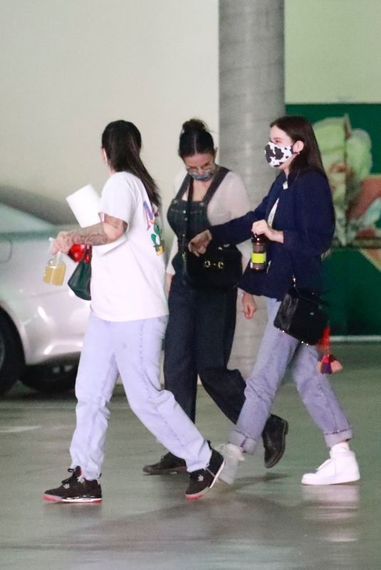 DEMI MOORE and SCOUT WILLIS at Their Storage Unit Before Lockdown in Los Angeles 11/29/2020