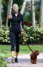 DEVON WINDSOR Out with her Dog in Miami 11/24/2020