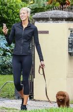 DEVON WINDSOR Out with her Dog in Miami 11/24/2020
