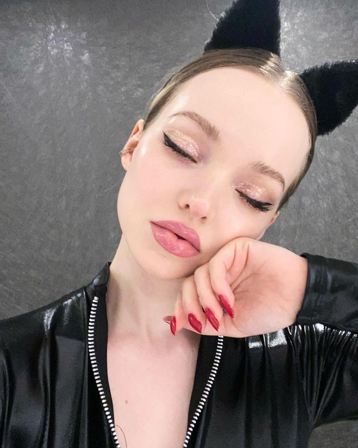 Dove Cameron In A Catsuit Getting Ready For Halloween Instagram Video And Photos 10 31 Hawtcelebs