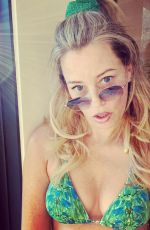 ELIZABETH BANKS - Instagram Photos 11/04/2020