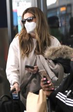 ERIN ANDREWS Arrives at LAX in Los Angeles 11/15/2020