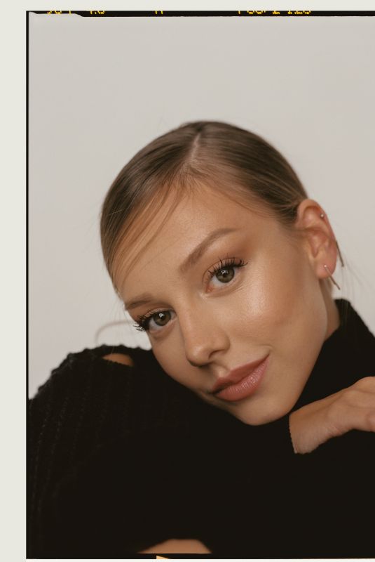 ESTER EXPOSITO for Icon Magazine, Spain November 2020