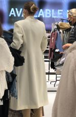 GIGI and YOLANDA HADID Shopping at Zara Store in King of Prussia in Pennsylvania 11/24/2020