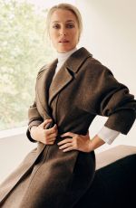 GILLIAN ANDERSON for Net-a-porter Magazine, Decembre 2020
