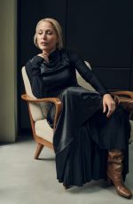 GILLIAN ANDERSON for Net-a-porter Magazine, Decembre 2020