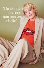 GILLIAN ANDERSON in Io Donna Del Corriere Della Sera, November 2020