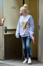 GWEN STEFANI Shopping for at XIV Karats in Beverly Hills 11/20/2020