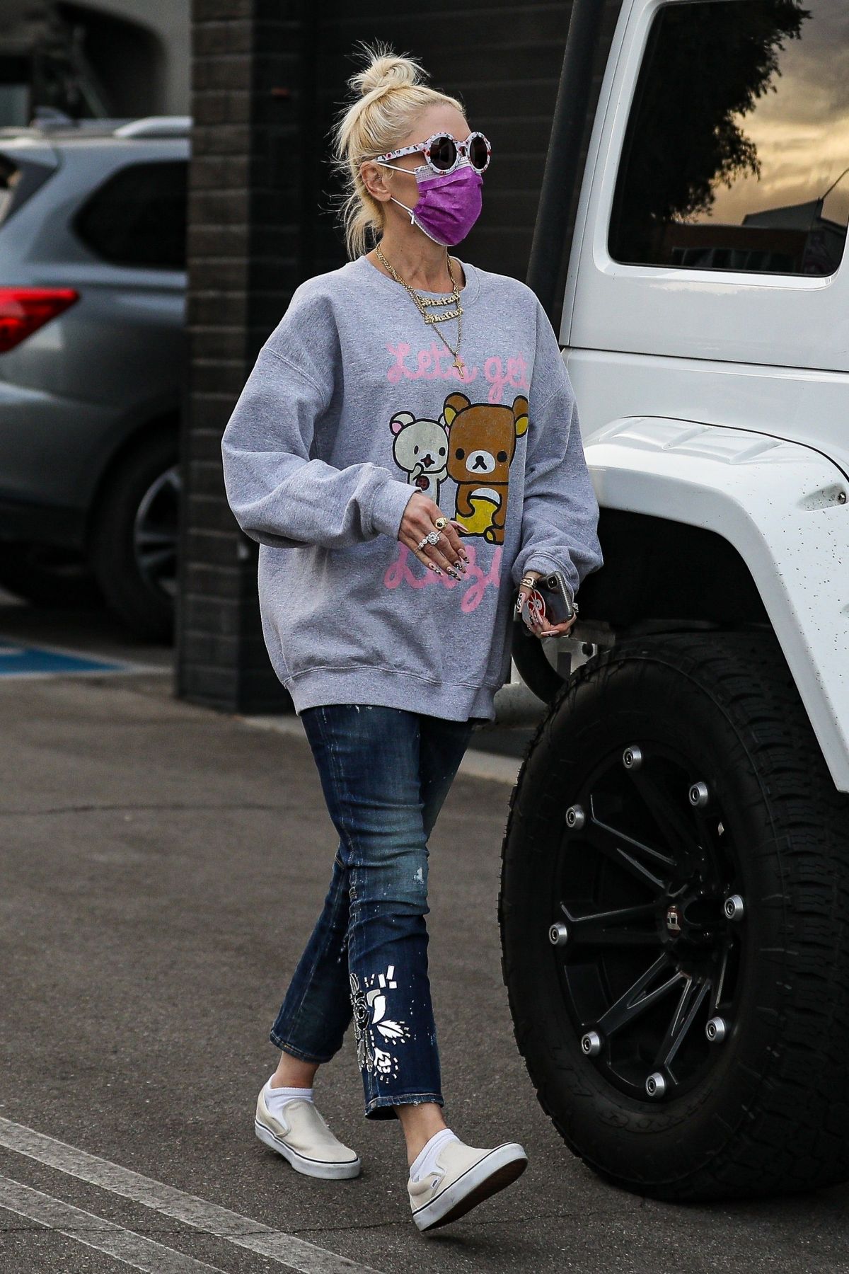 Gwen Stefani – Spotted outside XIV Karats in Beverly Hills