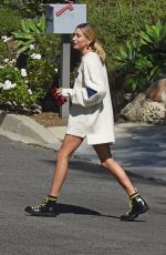 HAILEY BIEBER Leaves Pastor Carl Lentz Home Day After Selena Gomez Has a Mental Breakdown in Los Angeles 11/10/2020