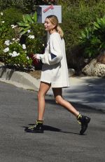 HAILEY BIEBER Leaves Pastor Carl Lentz Home Day After Selena Gomez Has a Mental Breakdown in Los Angeles 11/10/2020