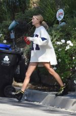 HAILEY BIEBER Leaves Pastor Carl Lentz Home Day After Selena Gomez Has a Mental Breakdown in Los Angeles 11/10/2020