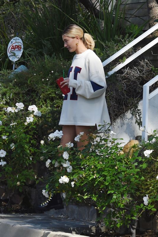 HAILEY BIEBER Leaves Pastor Carl Lentz Home Day After Selena Gomez Has a Mental Breakdown in Los Angeles 11/10/2020