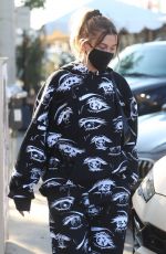 HAILEY BIEBER Out for Lunch at Zinque Cafe in West Hollywood 11/18/2020