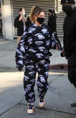 HAILEY BIEBER Out for Lunch at Zinque Cafe in West Hollywood 11/18/2020