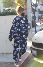 HAILEY BIEBER Out for Lunch at Zinque Cafe in West Hollywood 11/18/2020