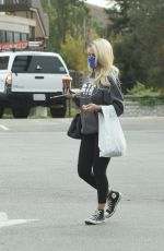 HOLLY MADISON Out Shopping in Los Angeles 11/22/2020