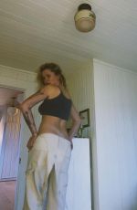 IRELAND BALDWIN - Instagram Photos 11/22/2020