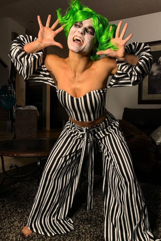 JADE CHYNOWETH in Halloween Costumes – Instagram Photos 11/01/2020