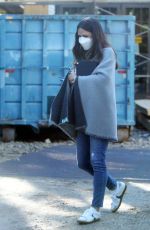 JENNIFER GARNER at Her Construction Site in Brentwood Park 11/18/2020