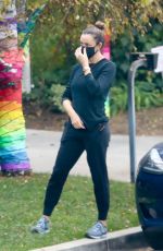 JENNIFER GARNER Out and About in Brentwood 11/29/2020