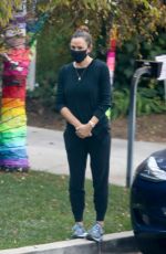 JENNIFER GARNER Out and About in Brentwood 11/29/2020