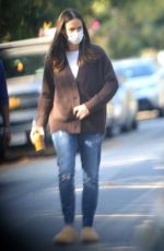 JENNIFER GARNER Out in Los Angeles 11/12/2020