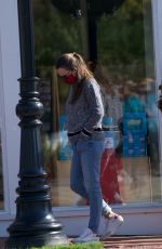 JENNIFER GARNER Out Shopping in Brentwood 11/22/2020