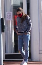 JENNIFER GARNER Out Shopping in Brentwood 11/22/2020