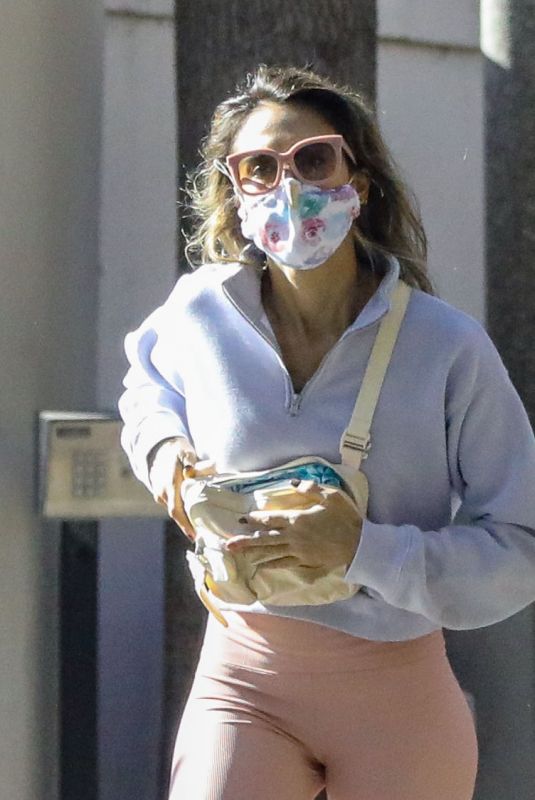 JESSICA ALBA Out and About in Beeverly Hills 11/19/2020