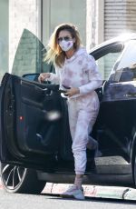JESSICA ALBA Out for Food and Juice to go in Los Angeles 11/22/2020