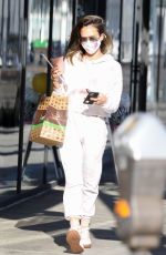 JESSICA ALBA Out for Food and Juice to go in Los Angeles 11/22/2020