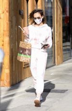 JESSICA ALBA Out for Food and Juice to go in Los Angeles 11/22/2020