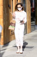 JESSICA ALBA Out for Food and Juice to go in Los Angeles 11/22/2020