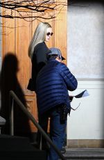 KATE HUDSON on the Set of Truth Be Told in Los Angeles 11/24/2020