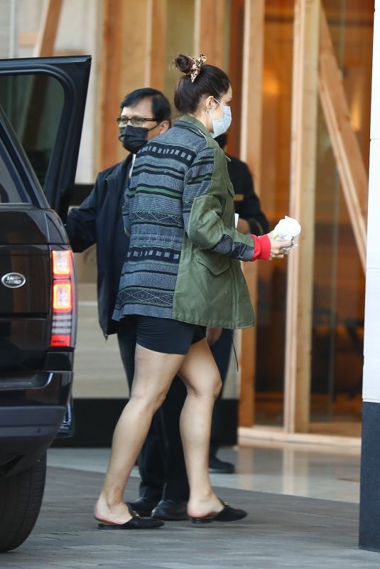 KATHARINE MCPHEE Heading to an Appointment in Los Angeles 11/09/2020
