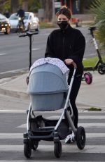 KATHERINE SCHWARZENEGGER Out in Santa Monica 11/13/2020