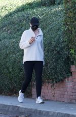 KATHERINE SCHWARZENEGGER Out Morning Walk in Brentwood 11/27/2020