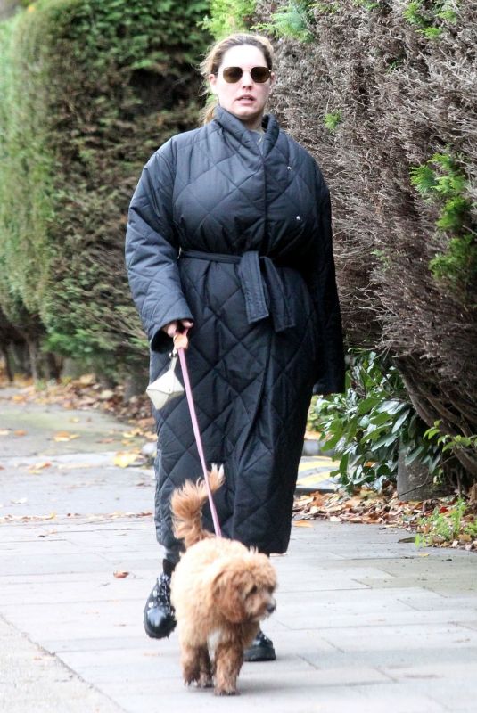 KELLY BROOK Make Up Free Out with Her Dog in London 11/03/2020